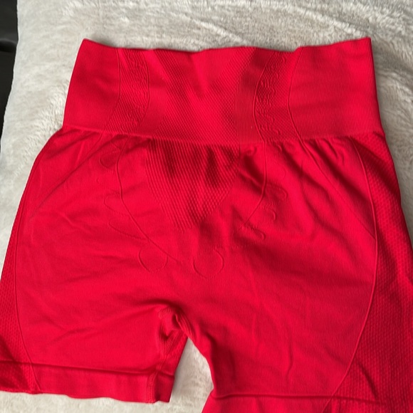women’s sports/gym shorts - Picture 2 of 5